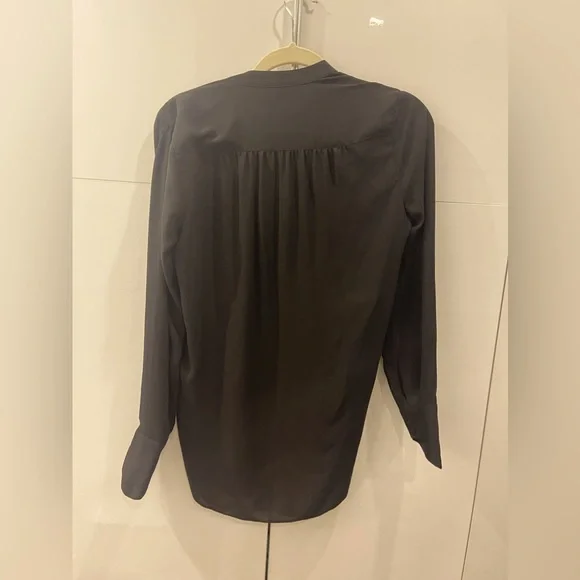 Black BCBG women’s blouse - Picture 2 of 2